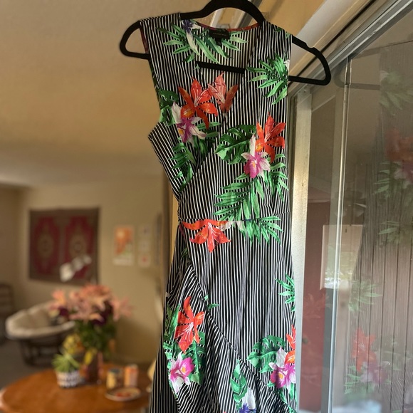 Bright Tropical Cotton Wrap Dress - Picture 6 of 6